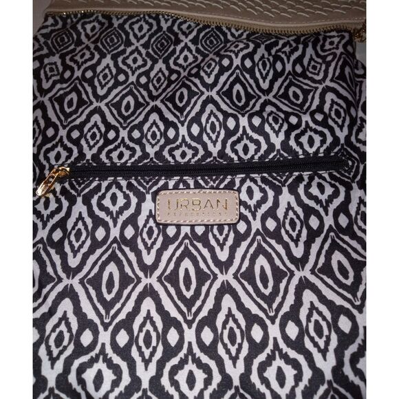 Urban Expressions Boho Tan Woven Cross Body Clutch Vegan Gold Chain Strap Purse - Picture 9 of 12